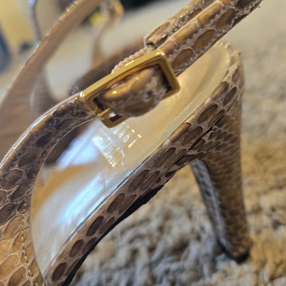Womens Stuart Weitzman Size 7 Snake Skin Sling Back Peep Toe Heels Tan Cream - Picture 9 of 13